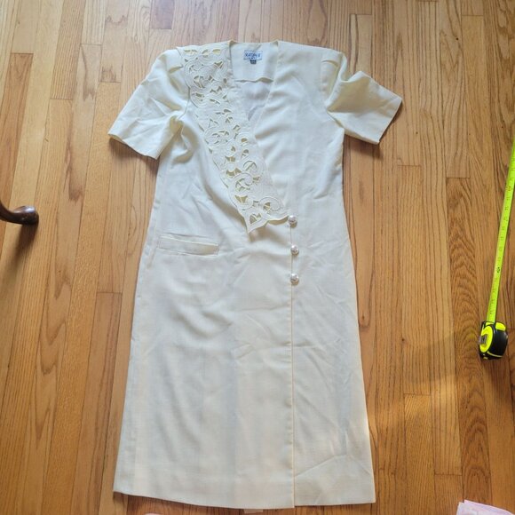 Kasper For A.S.L. Womens Yellow Short Sleeve Embroidered Dress With Pearl Button - Picture 5 of 7